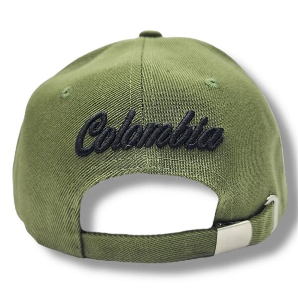 Gorra Colombia Verde con Visera Negra y Escudo Nacional Bordado - Imagen 3