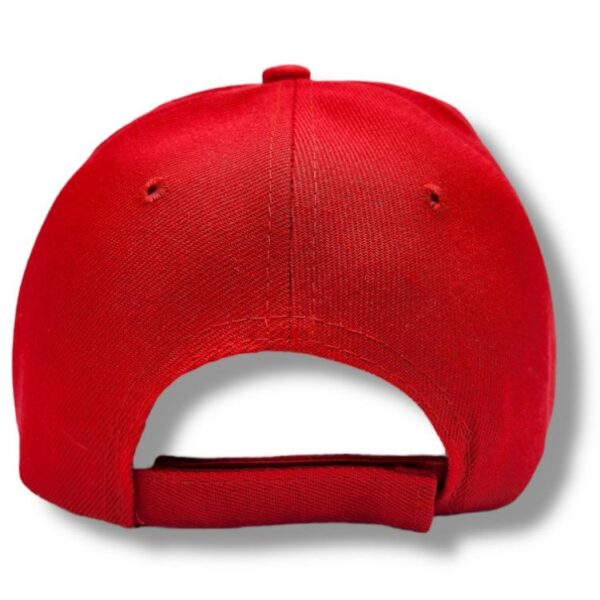 Gorra Roja “Parce” Bordada – Estilo Colombiano Urbano - Imagen 3